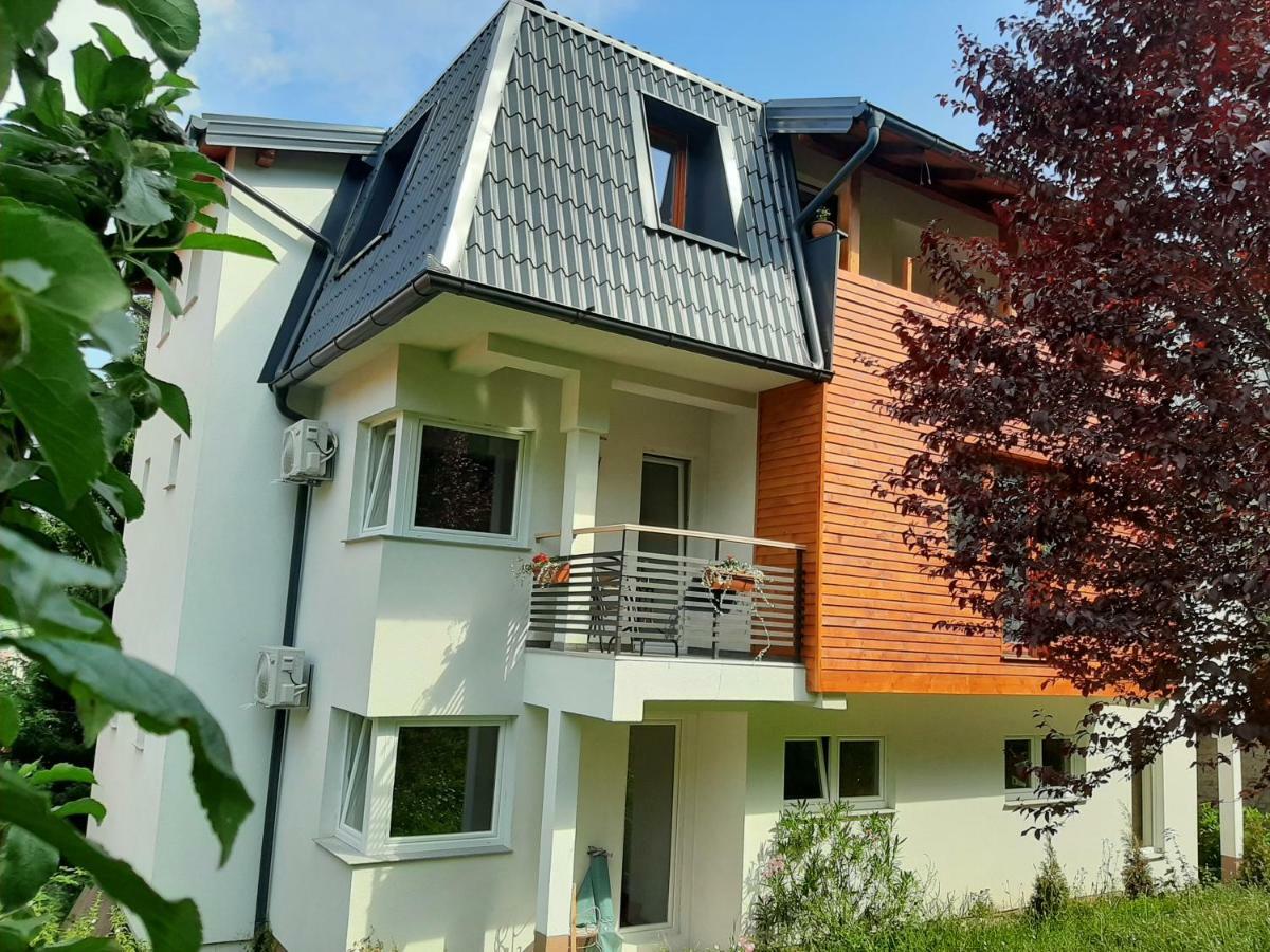 Guesthouse Hill SJJ Exterior foto